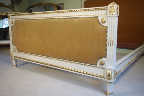 FRENCH LOUIS XVI STYLE PAINTED AND PARCELGILT 5FT DOUBLEKING SIZE BED - ADDITIONAL PHOTO 2