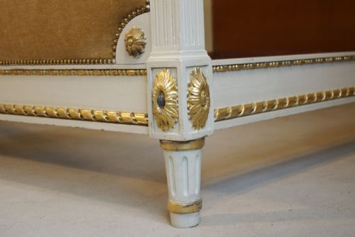 FRENCH LOUIS XVI STYLE PAINTED AND PARCELGILT 5FT DOUBLEKING SIZE BED - ADDITIONAL PHOTO 10