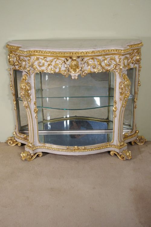 19TH CENTURY PAINTED AND PARCELGILT VITRINEDISPLAY CABINET - ADDITIONAL PHOTO 15