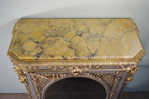 FRENCH PAINTED AND PARCELGILT VITRINE WITH MARBLE TOP - ADDITIONAL PHOTO 10