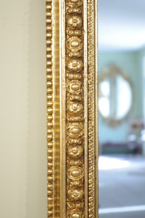 19TH CENTURY ENGLISH GILT LARGE ARCH TOP OVERMANTLE MIRROR - ADDITIONAL PHOTO 4