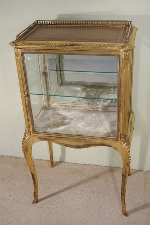 FRENCH GILT VITRINEDISPLAY CABINET - ADDITIONAL PHOTO 2