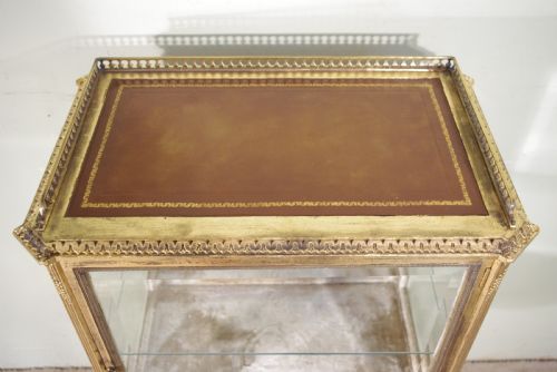 FRENCH GILT VITRINEDISPLAY CABINET - ADDITIONAL PHOTO 8