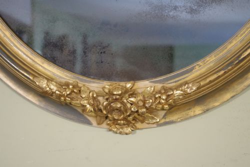 ENGLISH VICTORIAN GILT OVAL WALLOVERMANTLE MIRROR - ADDITIONAL PHOTO 5