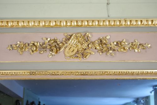 FRENCH PAINTED AND PARCELGILT LARGE TRUMEAUOVERMANTLE MIRROR - ADDITIONAL PHOTO 4