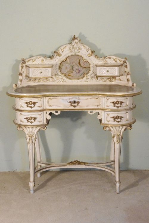 1920's french painted and parcelgilt dressing table - CATEGORY: ANTIQUE DRESSING TABLES - DATED 1920