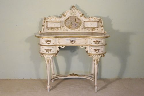 1920'S FRENCH PAINTED AND PARCELGILT DRESSING TABLE - ADDITIONAL PHOTO 1