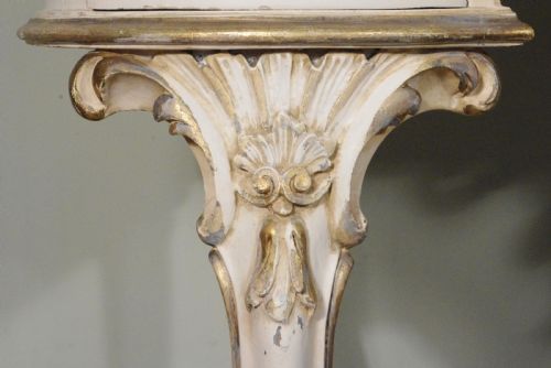 1920'S FRENCH PAINTED AND PARCELGILT DRESSING TABLE - ADDITIONAL PHOTO 9