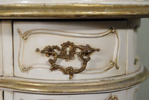 1920'S FRENCH PAINTED AND PARCELGILT DRESSING TABLE - ADDITIONAL PHOTO 13