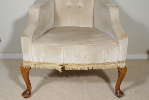 VICTORIAN WALNUT HIGH BACK BUTTONED ARMCHAIR - ADDITIONAL PHOTO 4