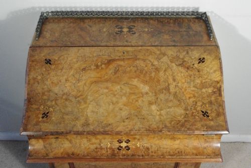 VICTORIAN BURR WALNUT DAVENPORT - ADDITIONAL PHOTO 7