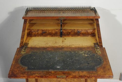VICTORIAN BURR WALNUT DAVENPORT - ADDITIONAL PHOTO 8