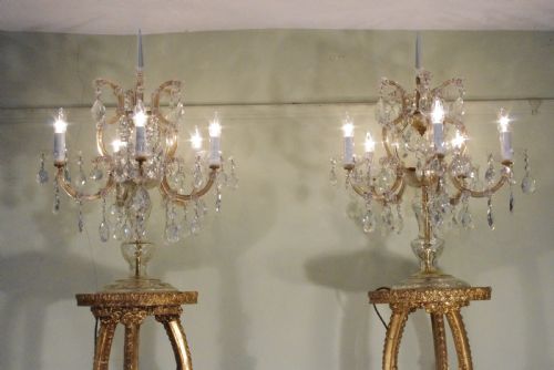STUNNING PAIR OF CRYSTAL CANDELABRA LIGHTS ON GILT TORCHERES - ADDITIONAL PHOTO 1
