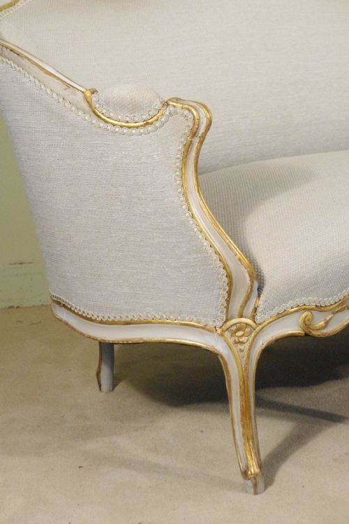 FRENCH LOUIS XV STYLE PAINTED AND PARCELGILT TWO SEATER SOFA - ADDITIONAL PHOTO 5