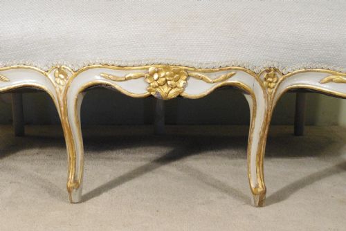 FRENCH LOUIS XV STYLE PAINTED AND PARCELGILT TWO SEATER SOFA - ADDITIONAL PHOTO 7