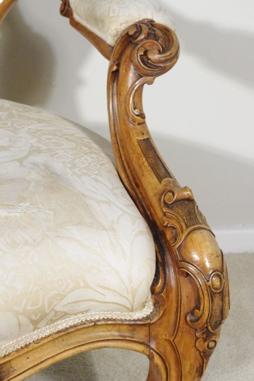 VICTORIAN WALNUT BUTTON BACK ARMCHAIR - ADDITIONAL PHOTO 9