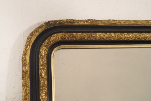 VICTORIAN EBONISED AND PARCELGILT LARGE OVERMANTLE MIRROR - ADDITIONAL PHOTO 3