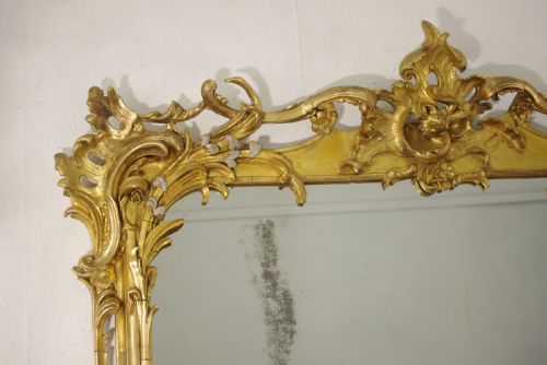 19TH CENTURY ENGLISH GILT ROCOCO STYLE LARGE OVERMANTLE MIRROR - ADDITIONAL PHOTO 3