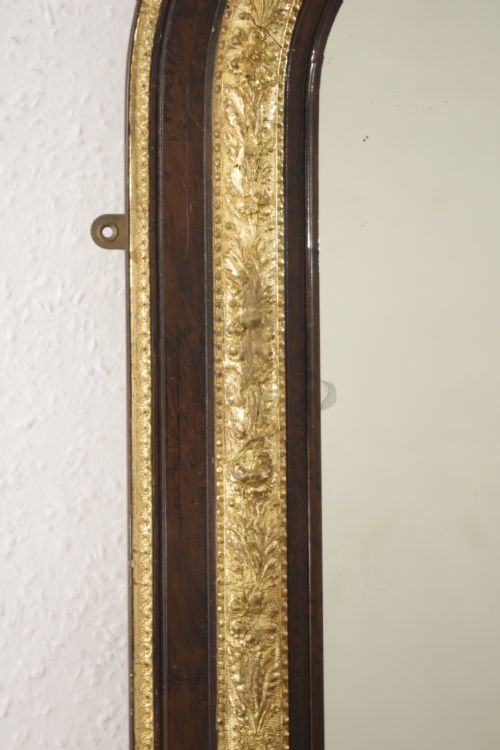 VICTORIAN WALNUT AND GILT ARCH TOP OVERMANTLE MIRROR - ADDITIONAL PHOTO 3