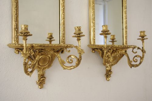 PAIR OF VICTORIAN GILT GIRANDOLES WITH BRACKETS - ADDITIONAL PHOTO 3