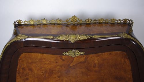 FRENCH LOUIS XV STYLE BUREAU DE DAME WITH GILT METAL MOUNTS - ADDITIONAL PHOTO 14