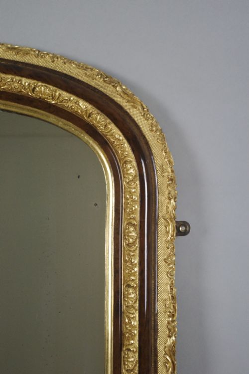 VICTORIAN SIMULATED WOOD AND PARCELGILT ARCH TOP OVERMANTLE MIRROR - ADDITIONAL PHOTO 3