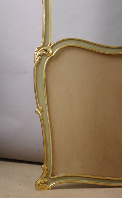FRENCH LOUIS XV STYLE PAINTED AND PARCELGILT FOUR FOLD SCREEN - ADDITIONAL PHOTO 7