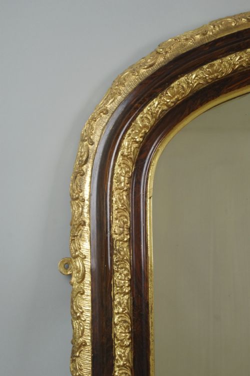 VICTORIAN SIMULATED WOOD AND PARCELGILT ARCH TOP OVERMANTLE MIRROR - ADDITIONAL PHOTO 2