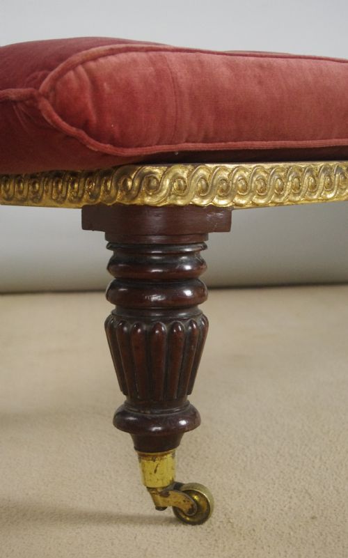 VICTORIAN MAHOGANY AND PARCELGILT WINDOW SEAT LONG STOOL - ADDITIONAL PHOTO 5