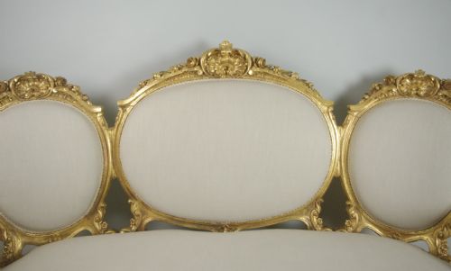 19TH CENTURY FRENCH GILT WOOD LOUIS XV STYLE SOFA - ADDITIONAL PHOTO 6