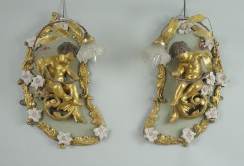 PAIR OF 19TH CENTURY FRENCH GILT PUTTI WALL LIGHTS