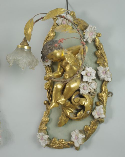 PAIR OF 19TH CENTURY FRENCH GILT PUTTI WALL LIGHTS - ADDITIONAL PHOTO 10