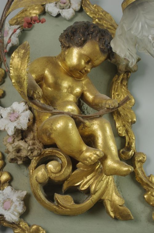PAIR OF 19TH CENTURY FRENCH GILT PUTTI WALL LIGHTS - ADDITIONAL PHOTO 3
