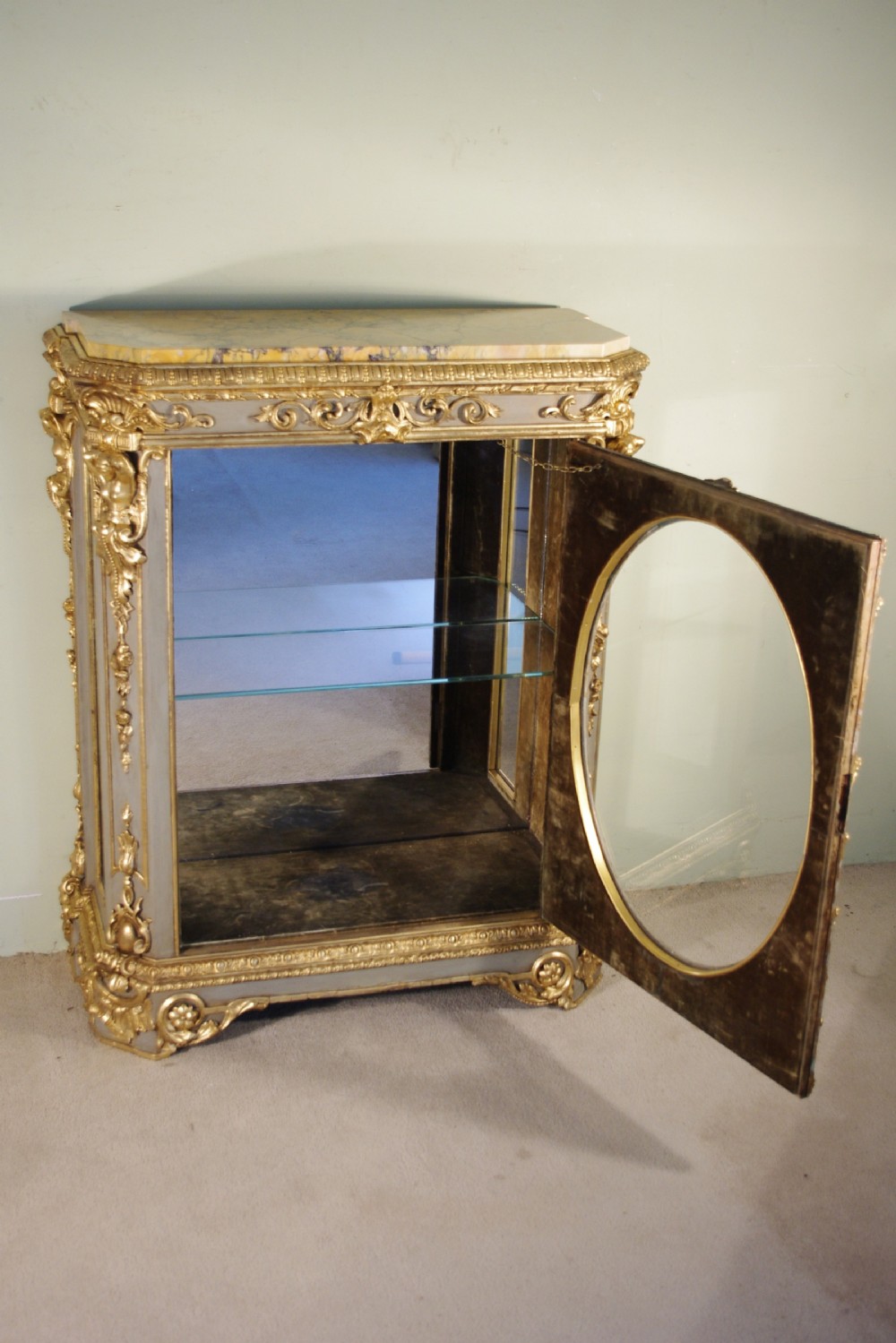 French Painted and Parcel-Gilt Vitrine with Marble Top View XIII