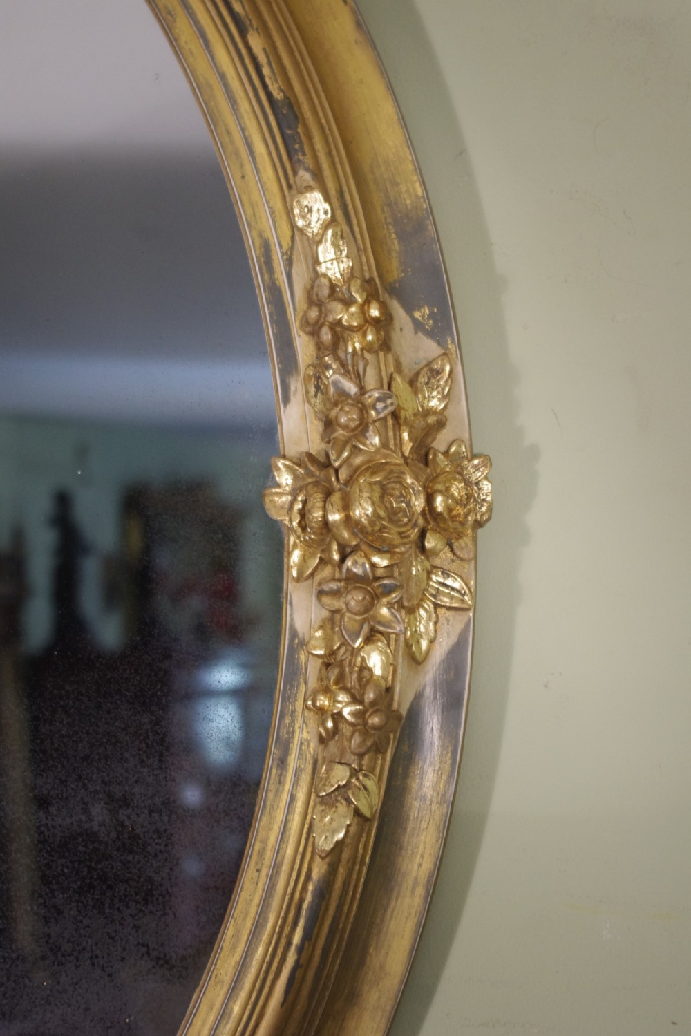 English Victorian Gilt Oval Wall/Overmantle Mirror View VII