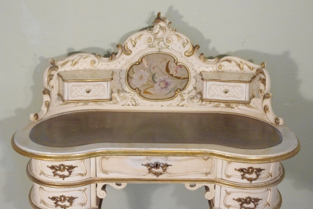 1920's French Painted and Parcel-Gilt Dressing Table View IV