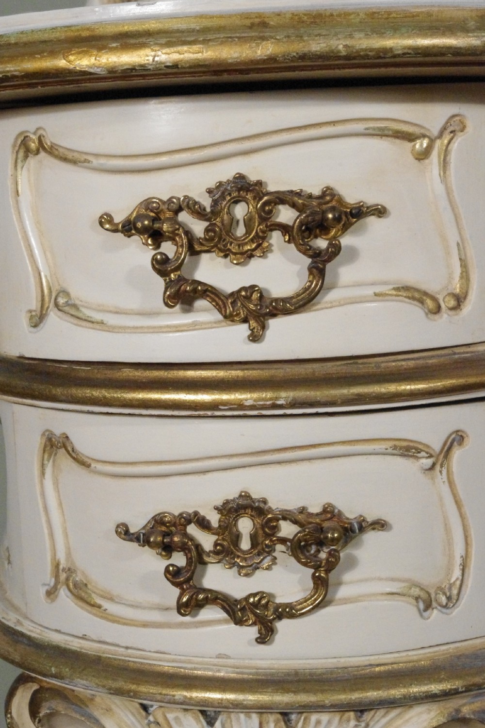 1920's French Painted and Parcel-Gilt Dressing Table View XIII