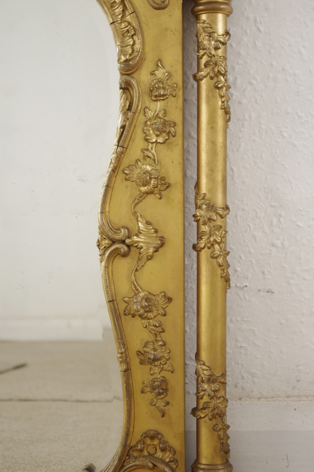 Victorian Gilt Overmnatle Mirror View VII