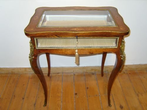 Display Table