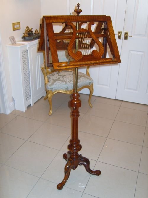 Duet Stand
