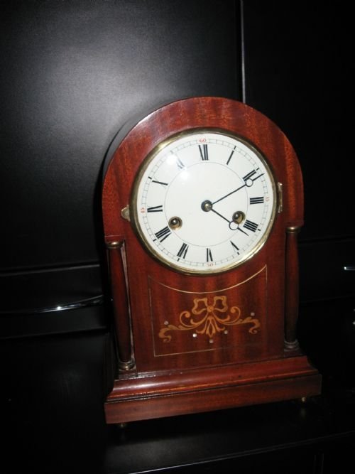 Mantle Clock