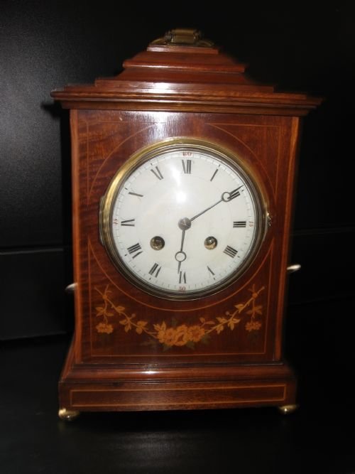 Mantle Clock