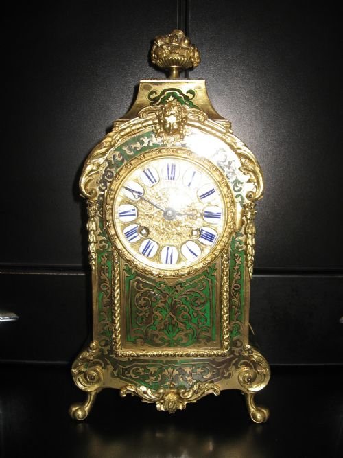 Mantle Clock