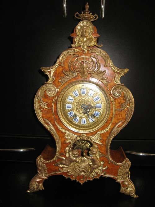 Bracket Clock
