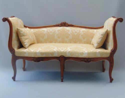 A Superb Quality Walnut Settee Window Seat