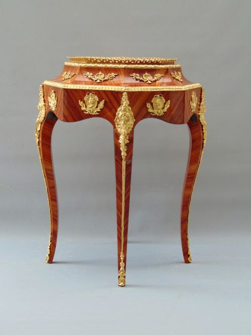 A Stunning  French Tulipwood Planter Jardinere Table