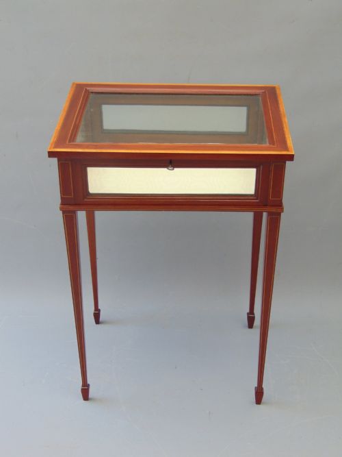 A Magogany Inlaid Bijouterie Table Cabinet