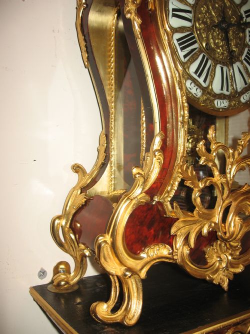 ANTIQUE FRENCH ORMOLU AND FAUX TORTOISESHELL CLOCK AND BRACKET - ADDITIONAL PHOTO 5