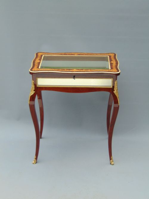 A Rosewood Display Bijouterie Table