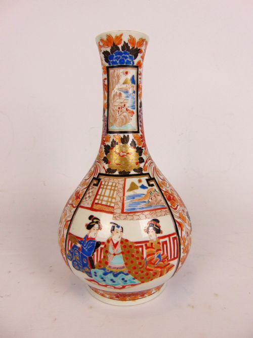 A Kutani Vase